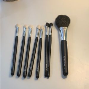 Coastal scents makeup brushes.